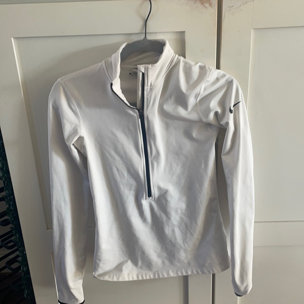 Nike size small quarter zip white